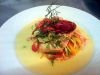 Saumon aux écrevisses et julienne de légumes